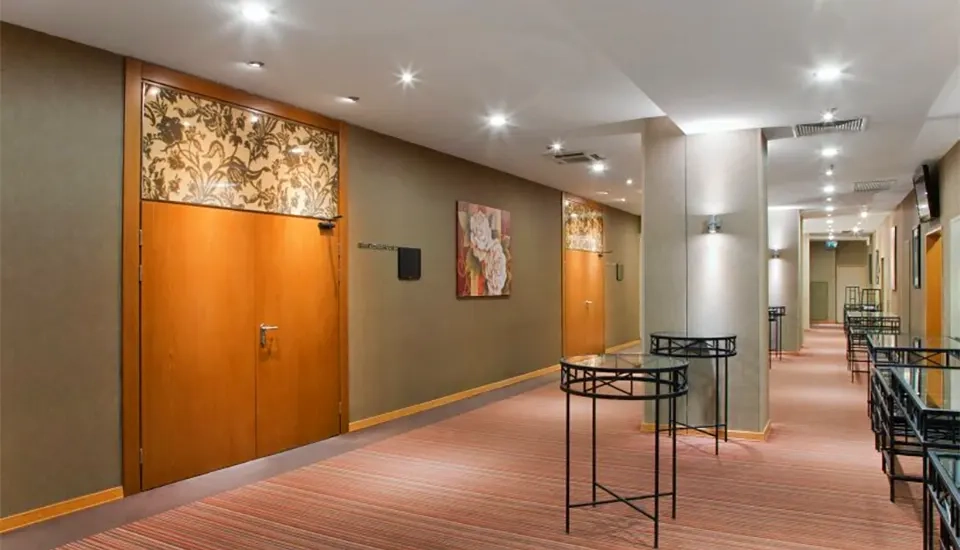 هتل هالیدی این مسکو سوشفسکی